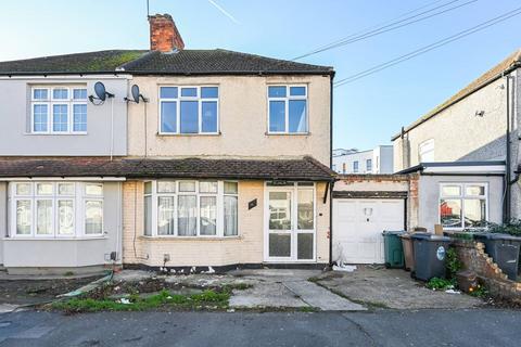 undefined, Stirling Road, Walthamstow, London, E17