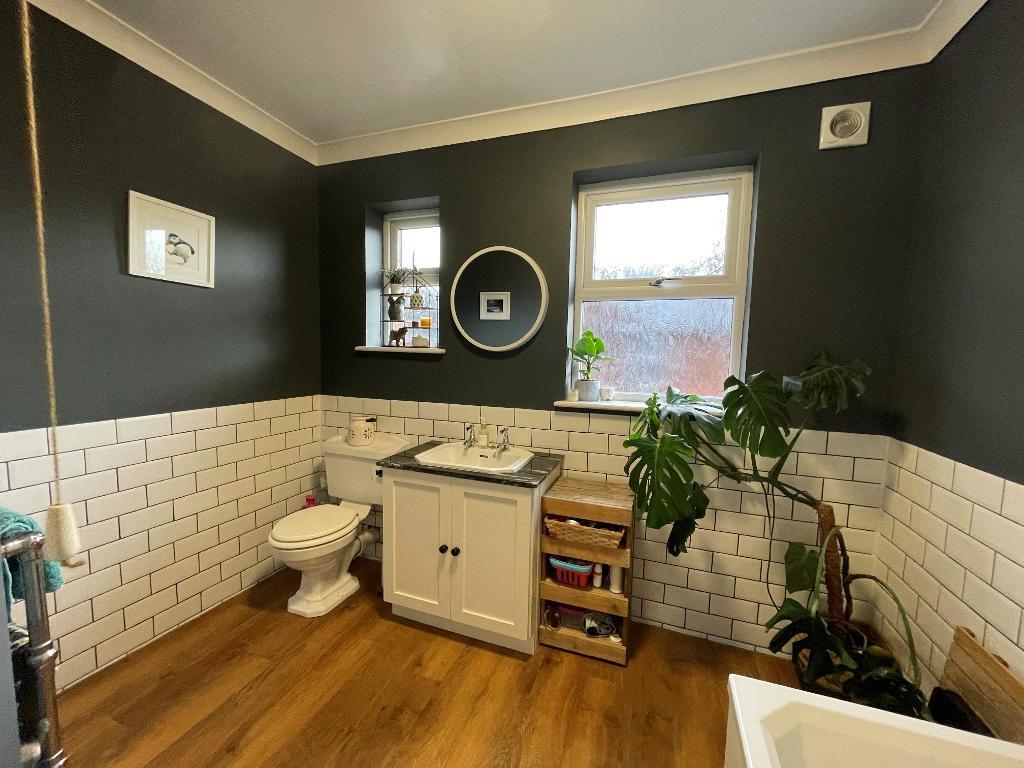 Bed 1 (ensuite)