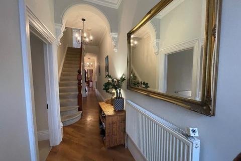 4 bedroom end of terrace house for sale, Victoria Avenue, Hull, HU5 3DW