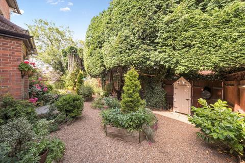 4 bedroom semi-detached house for sale, Carpenters Lane, Hadlow, TN11