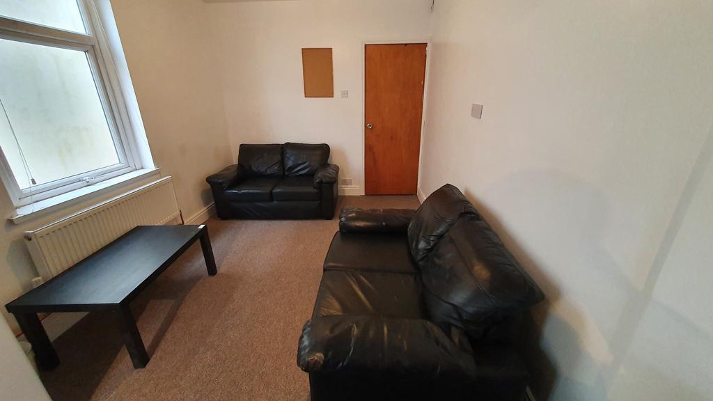 8 A Marlborough Road