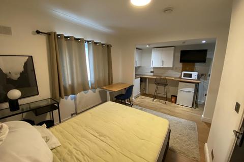 undefined, Buckingham Road Room 3 London E18 2NH