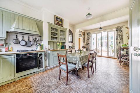 4 bedroom end of terrace house for sale, High Street, Hadlow, TN11