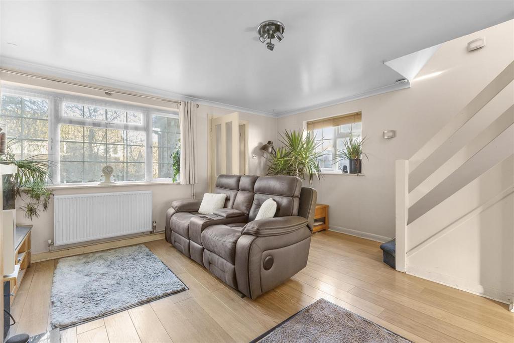 35 Deangarden Rise, HP11 1 RF-6.jpg