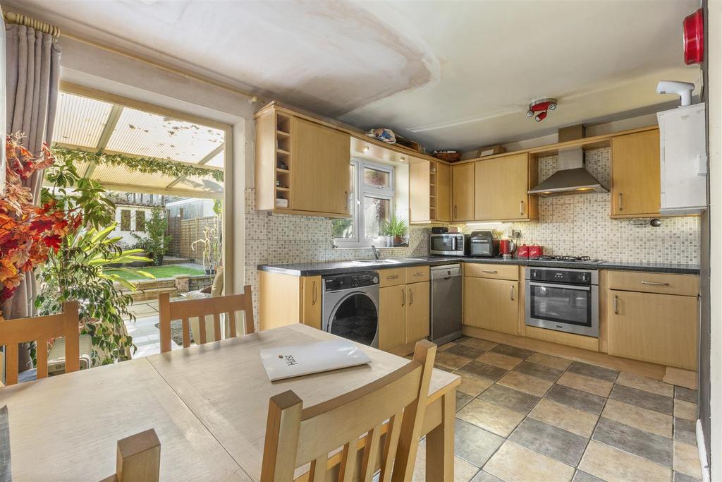 35 Deangarden Rise, HP11 1 RF-8.jpg