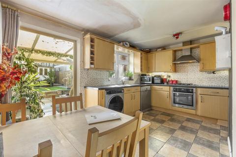 undefined, Deangarden Rise, High Wycombe HP11