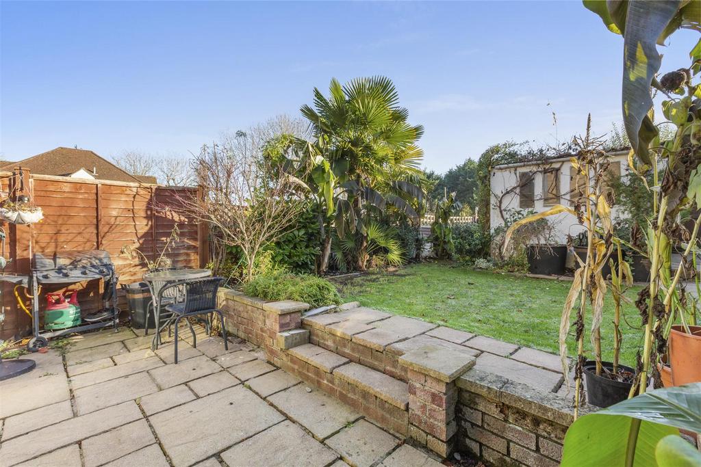 35 Deangarden Rise, HP11 1 RF-11.jpg
