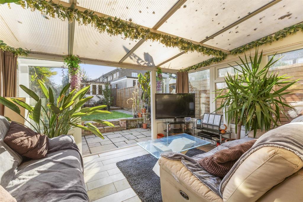35 Deangarden Rise, HP11 1 RF-10.jpg