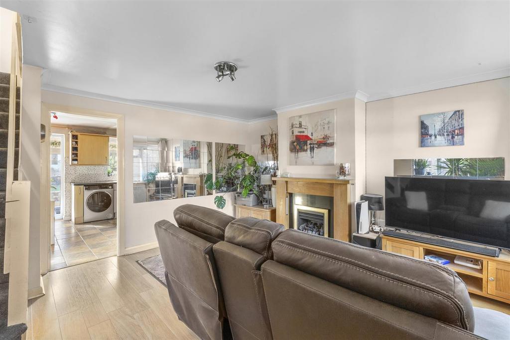 35 Deangarden Rise, HP11 1 RF-7.jpg