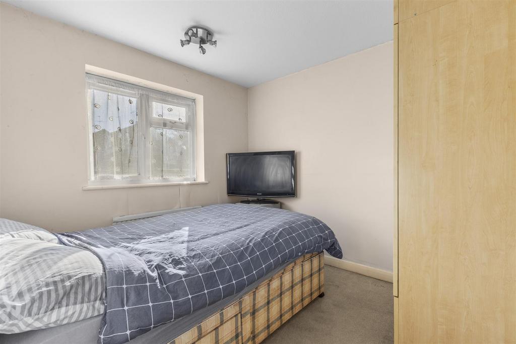 35 Deangarden Rise, HP11 1 RF-3.jpg