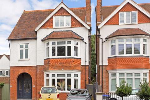 2 bedroom apartment to rent, Monument Green, Weybridge