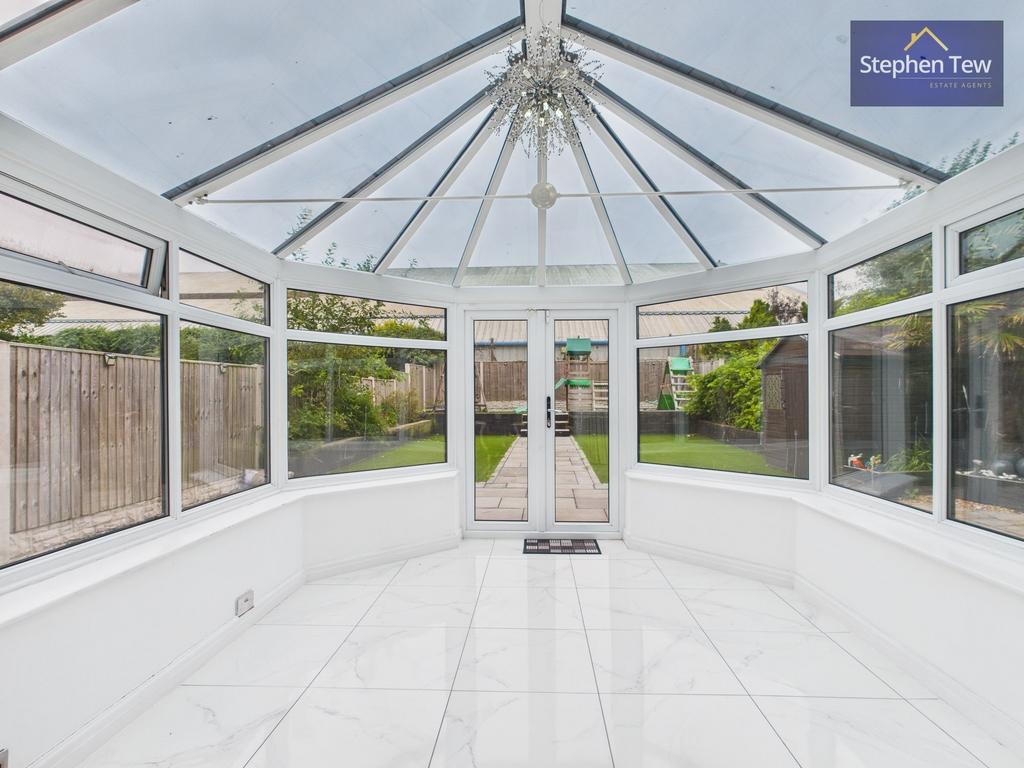 Conservatory/Sun Room