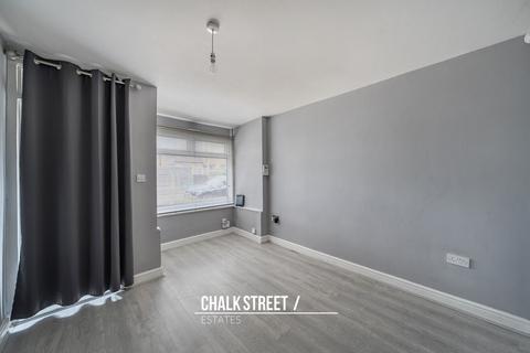 2 bedroom terraced house for sale, Hamilton Road, Gidea Park, RM2