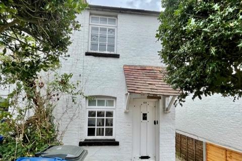 2 bedroom end of terrace house to rent, Westborough Road, Maidenhead, Berkshire, SL6