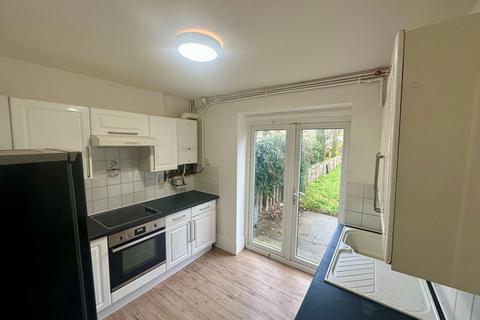 undefined, Becontree Avenue, Dagenham, RM8