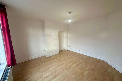 undefined, Becontree Avenue, Dagenham, RM8
