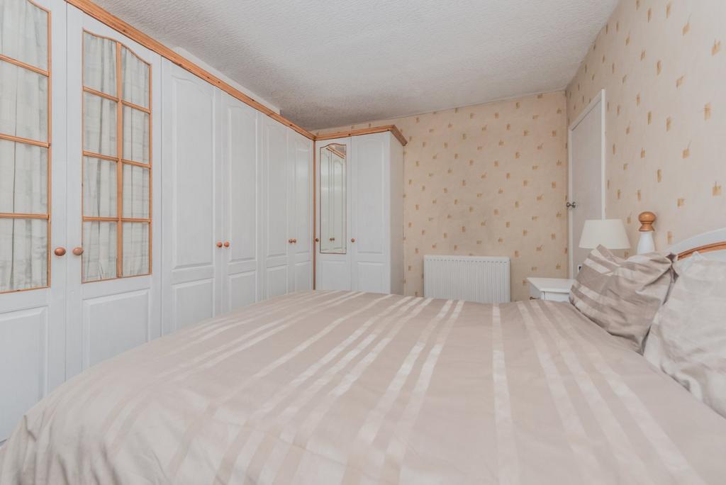 Bed 1
