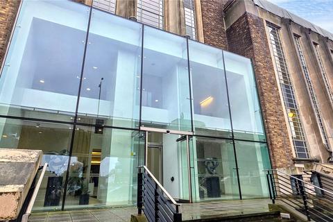 undefined, Great West Road, Brentford, TW8