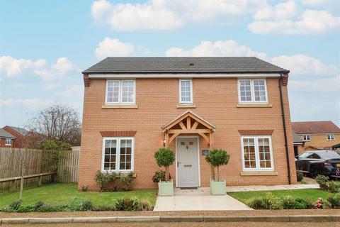 4 bedroom detached house for sale, Woodland Way, Sowerby