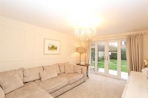 4 bedroom detached house for sale, Woodland Way, Sowerby