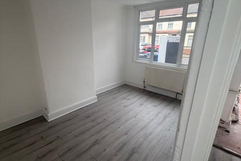 Victoria Road, Southall, UB2