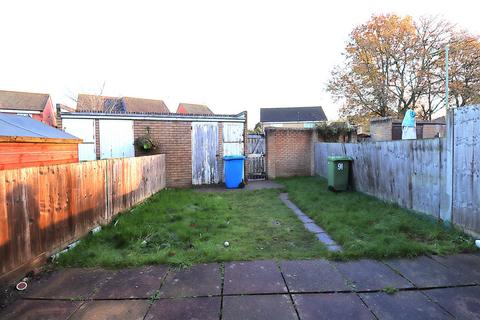 undefined, Holywell Close, Farnborough GU14