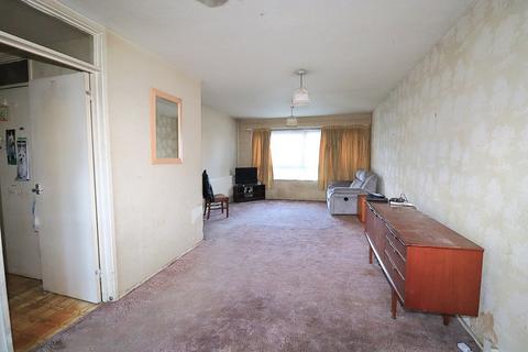 undefined, Holywell Close, Farnborough GU14