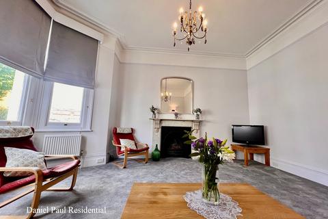 2 bedroom flat for sale, Perham Road