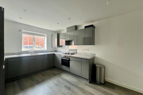 3 bedroom semi-detached house to rent, Thornapple View, Red Lodge IP28