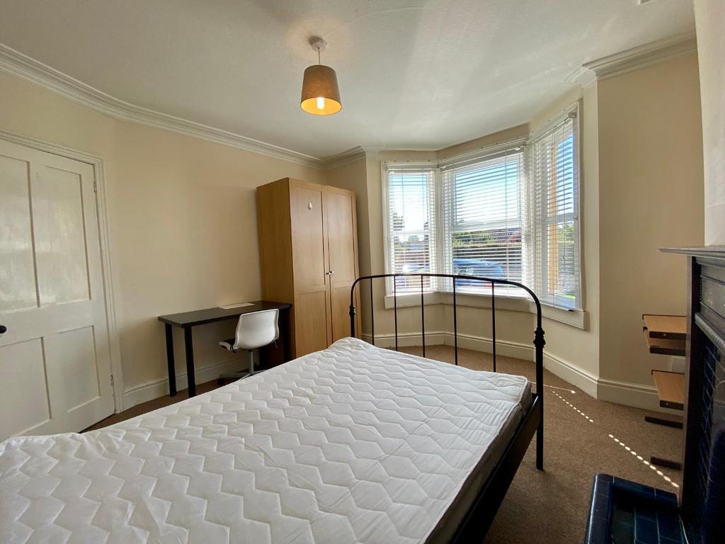 Bedroom 1.jpeg