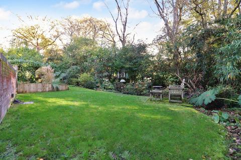 undefined, Hungerford, Southampton SO31