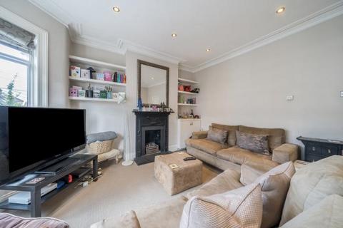 2 bedroom flat for sale, Thirsk Road, London, SW11