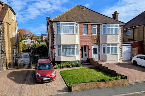 3 bedroom semi-detached house for sale, Crabtree Close, Hemel Hempstead, HP3