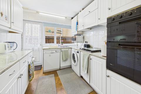 3 bedroom semi-detached house for sale, Crabtree Close, Hemel Hempstead, HP3