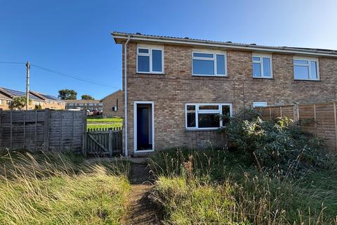 3 bedroom semi-detached house for sale, 9 Solent Gardens, Isle of Wight, PO40 9PN