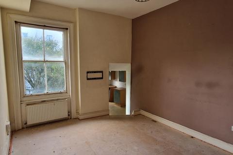 1 bedroom flat for sale, First Floor Flat, 13 York Road, East Sussex, BN3 1DJ