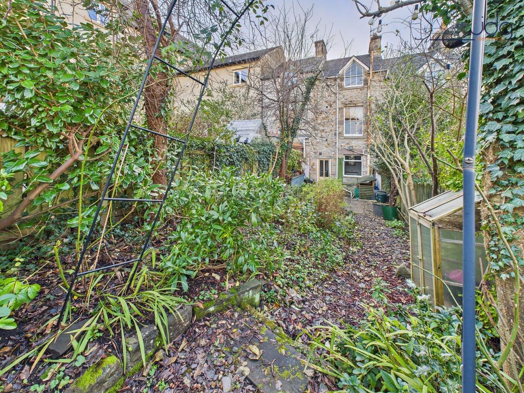 Spacious Garden