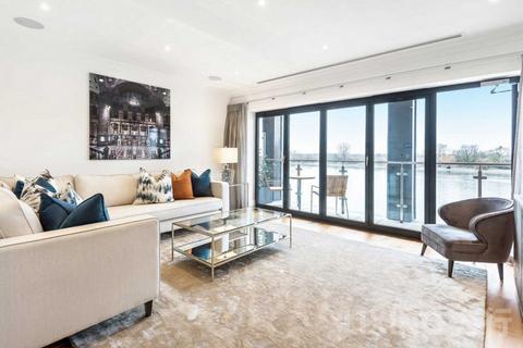 3 bedroom terraced house to rent, Rainville Road, Fulham, W6 9UF