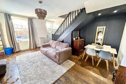 3 bedroom end of terrace house for sale, Holmside Terrace, Stanley DH9