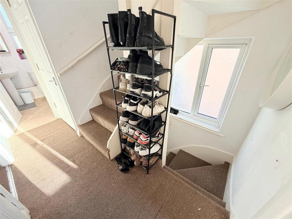 Bittacy Upstairs Flat 2.jpg