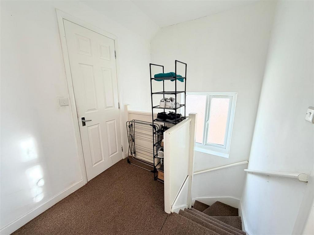 Bittacy Upstairs Flat 3.jpg