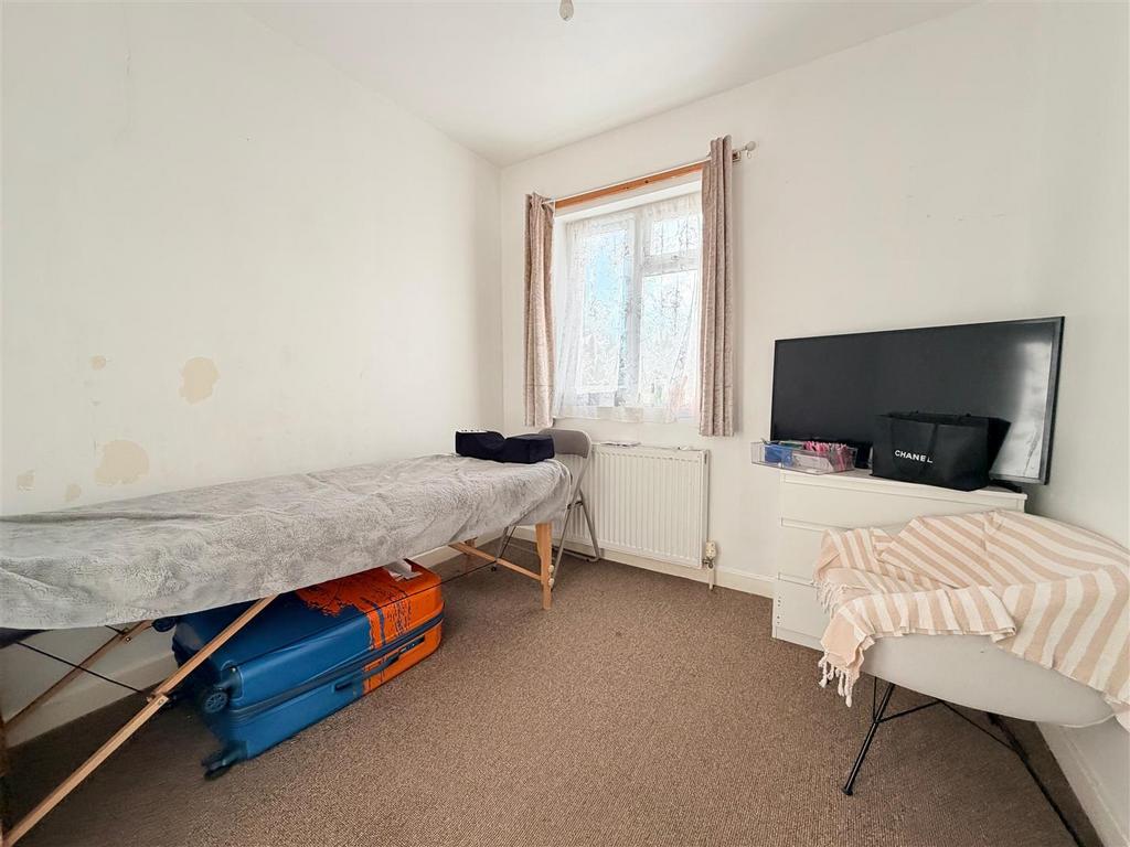 Bittacy Upstairs Flat 8.jpg