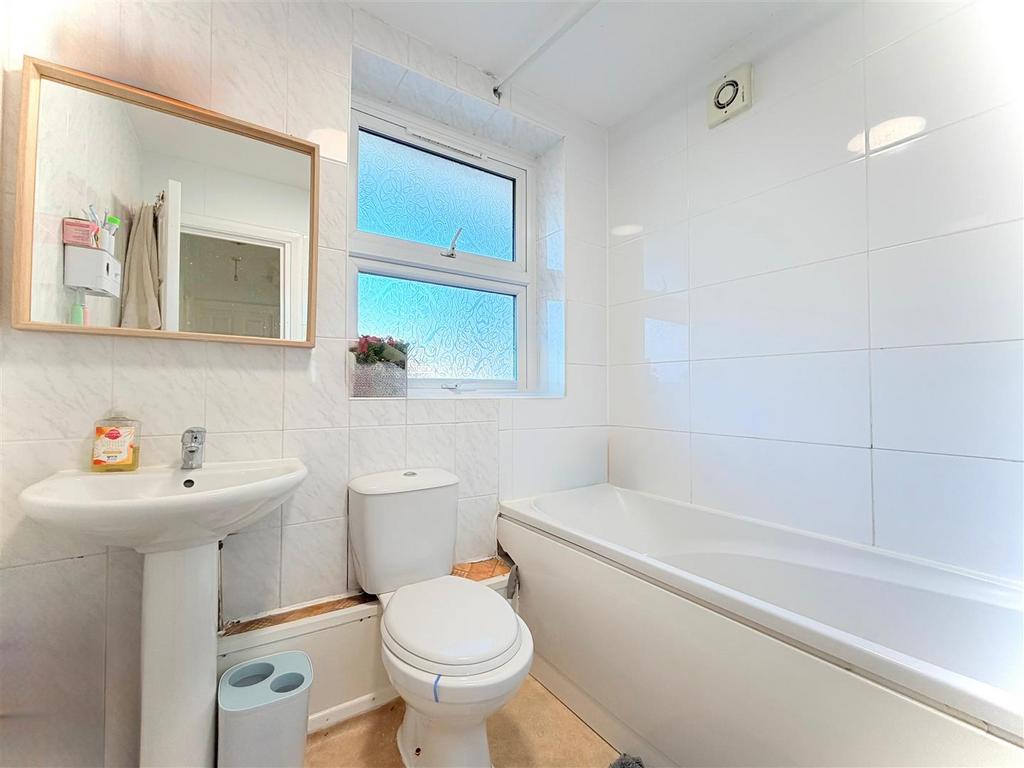 Bittacy Upstairs Flat 7.jpg