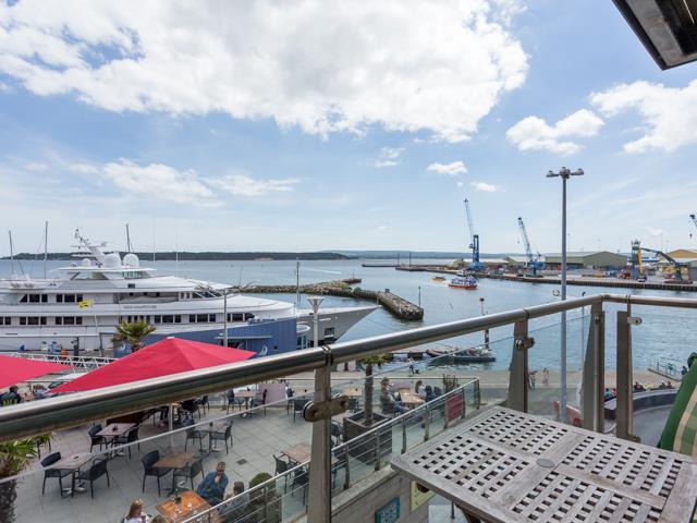 1 Dolphin Quays-11 640 X 480.jpg