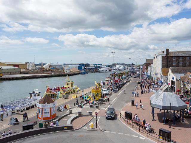 1 Dolphin Quays-16 640 X 480.jpg