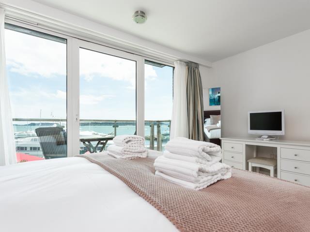 1 DQ - Main Bed - CFP 4.jpg