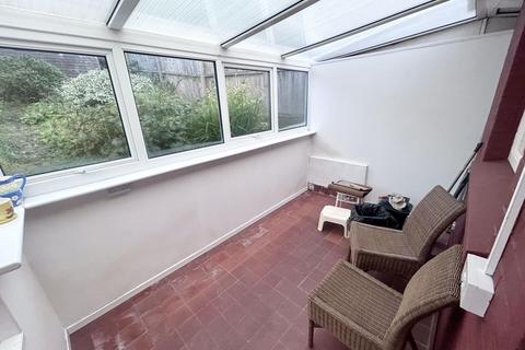 2 bedroom detached bungalow to rent, Beckford Road, Cowes