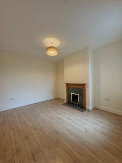 3 bedroom terraced house to rent, Eltham Road, West Bridgford, Nottingham, NG2