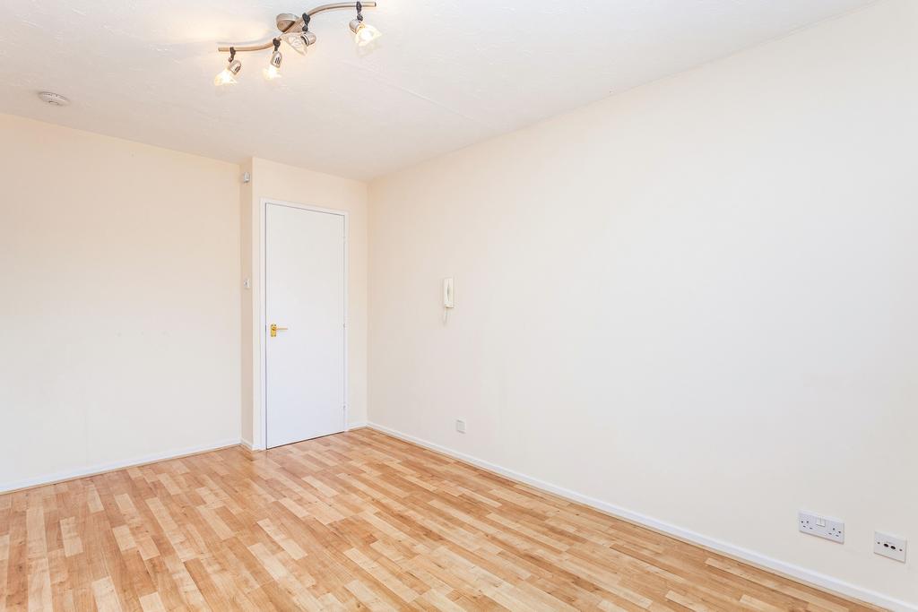 Living room 3