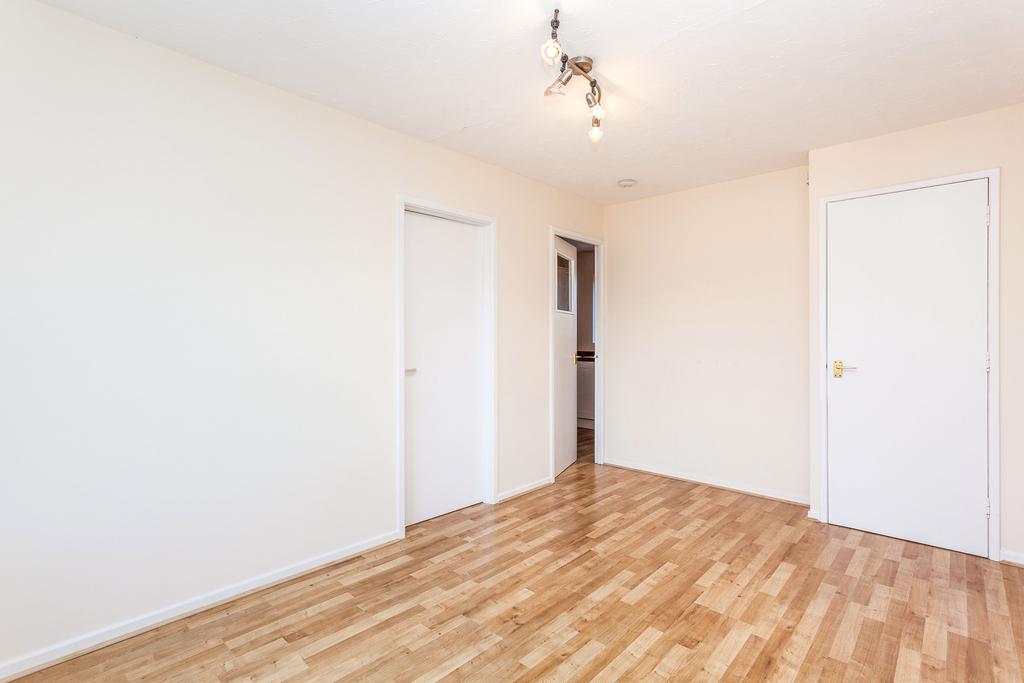 Living room 4